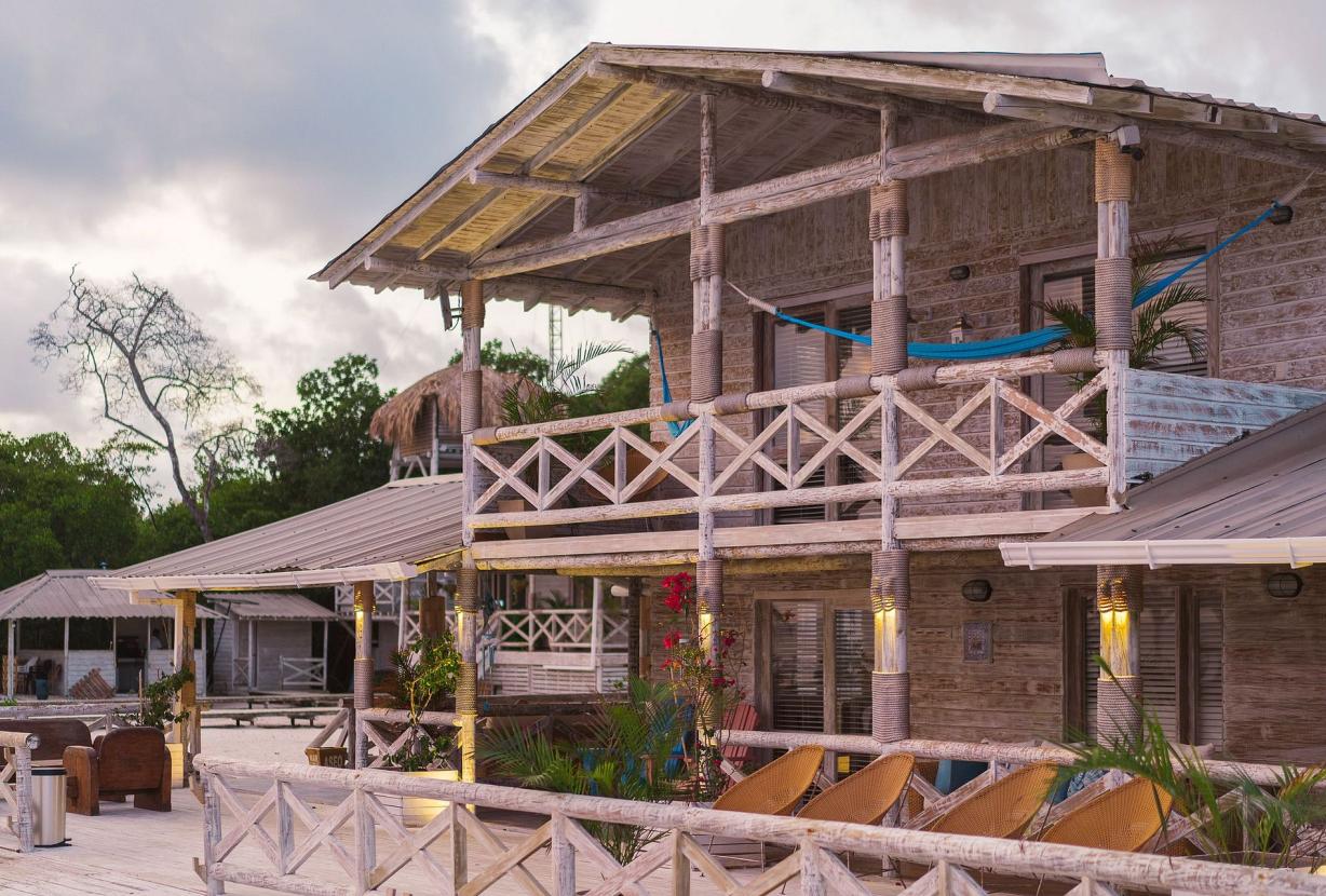 Car009 - Magnífica casa ecológica en la isla de Tintipán