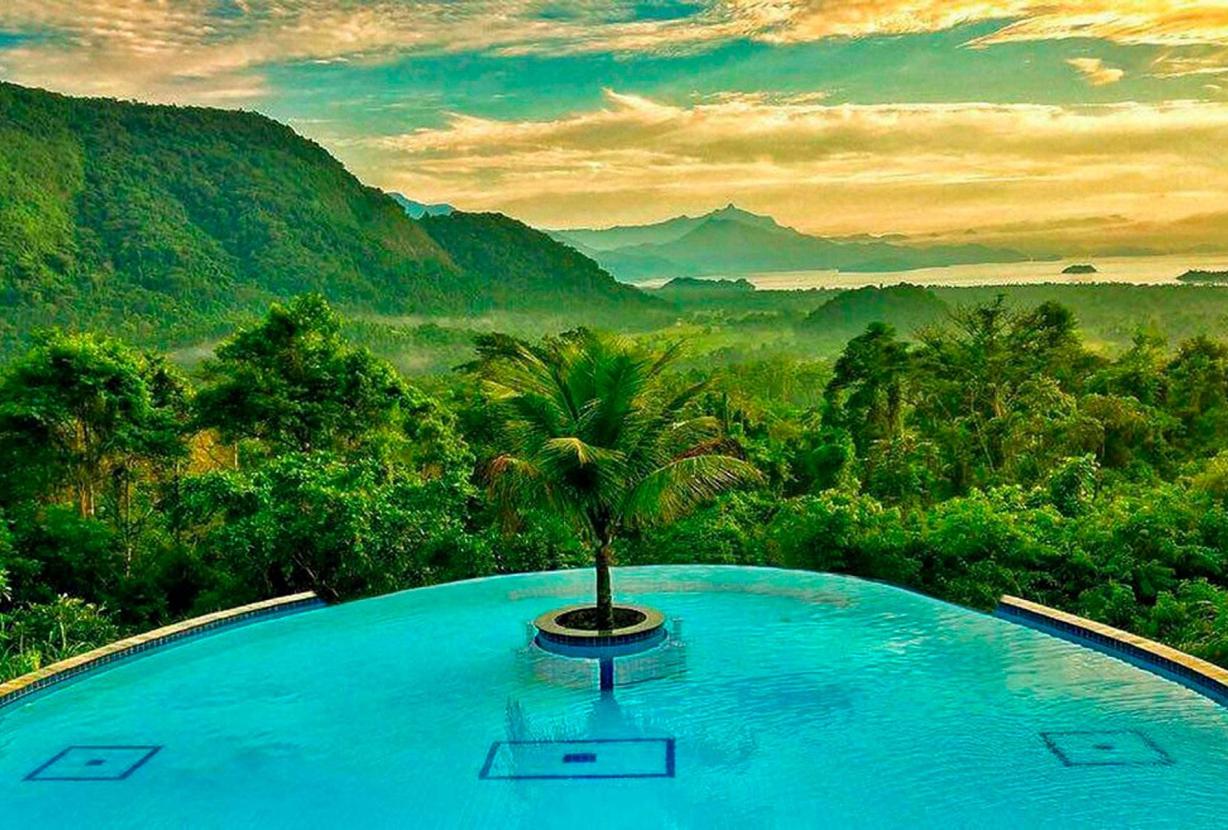 Pty004 - 7 bedroom villa with breathtaking views in Paraty
