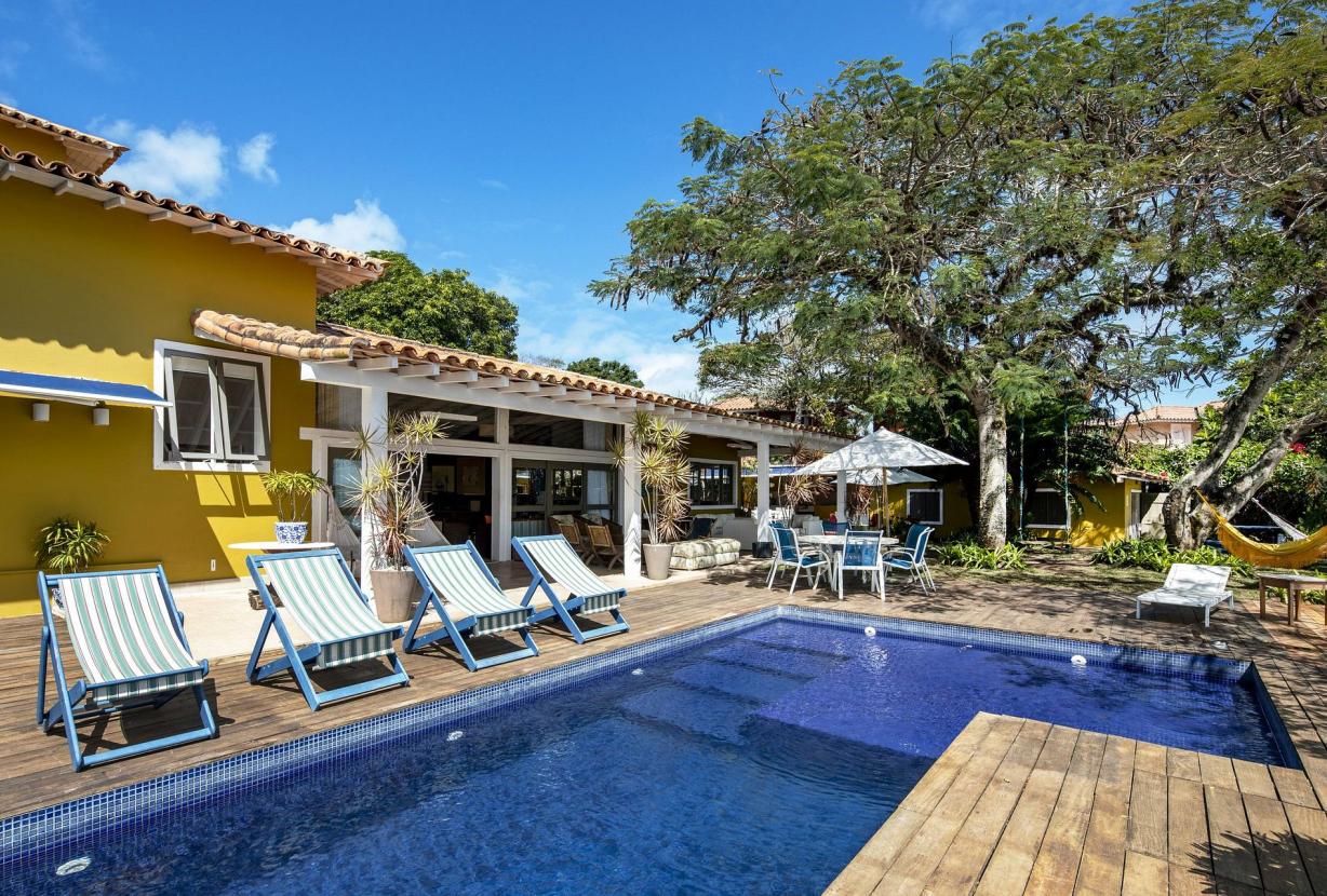 Buz028 - Beautiful 6 bedroom beachfront house in Búzios