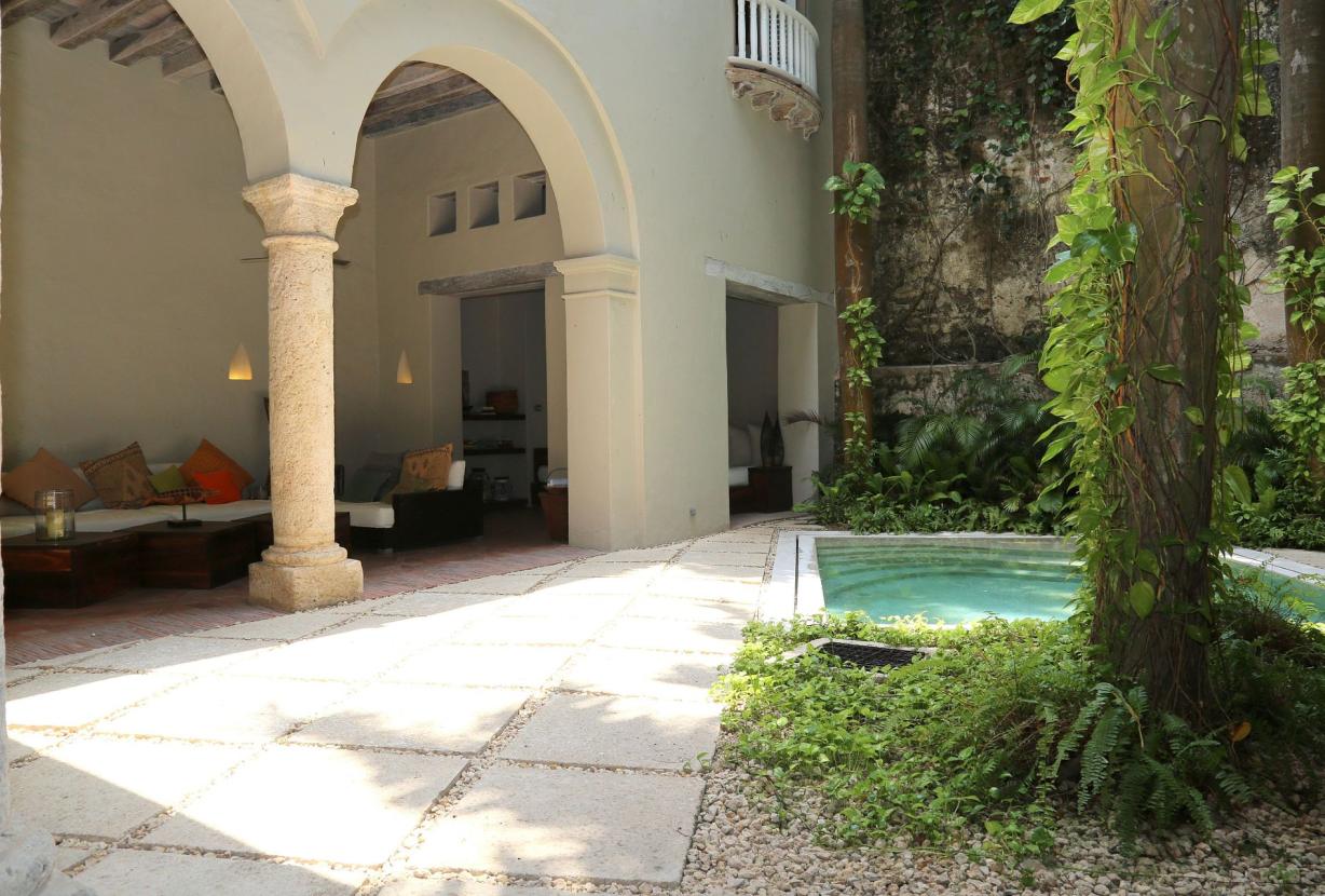 Car008 - Luxury classic style villa in Cartagena