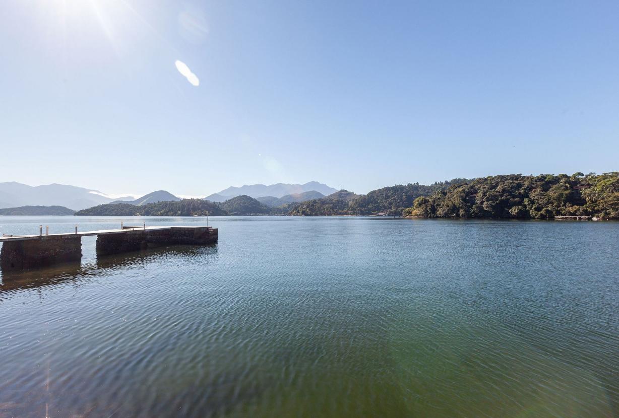 Ang036 - Villa sur l'île de Cavaco à Angra dos Reis