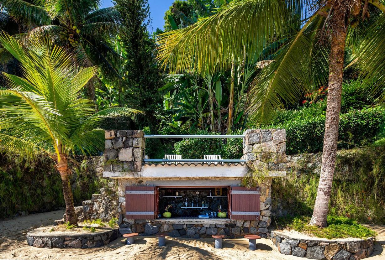 Ang060 - Villa frente al mar con 8 suites en Angra dos Reis