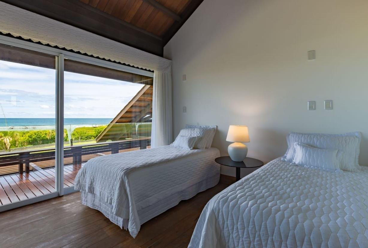 Flo003 - Magnífica residencia de 7 dormitorios frente al mar en Florianópolis