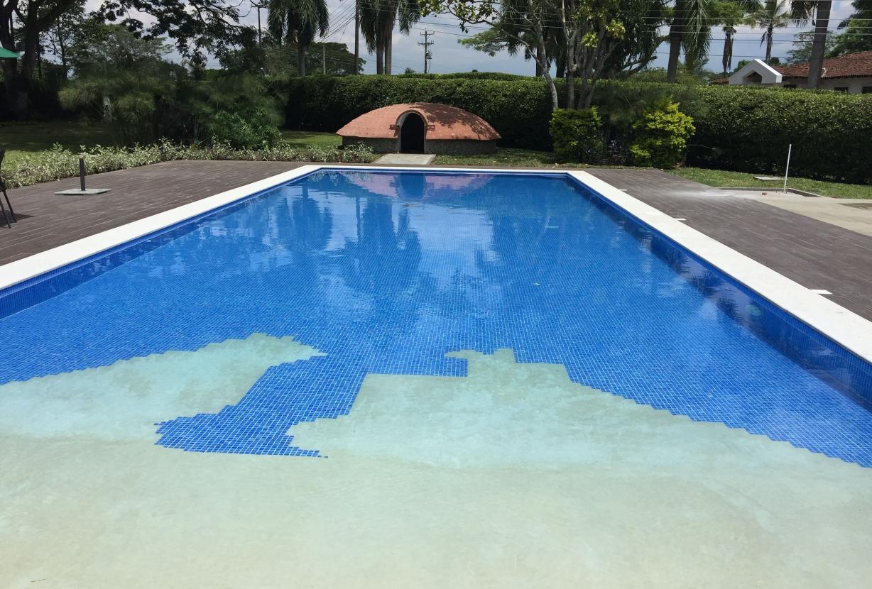 Arm003 - Fazenda nas montanhas com piscina em Quindio