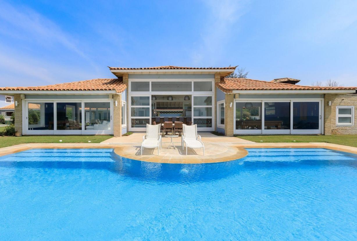 Buz043 - Villa de luxo com piscina à beira-mar em Búzios