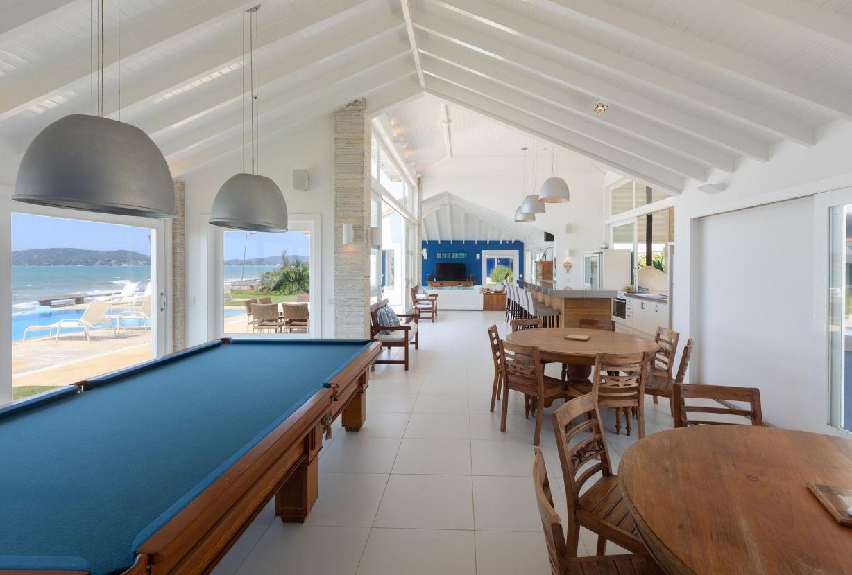 Buz043 - Villa de luxe avec piscine en front de mer à Buzios