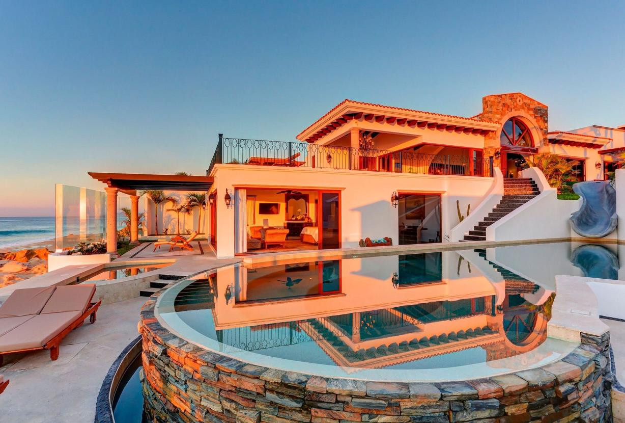 Cab004 - Luxurious sea front villa in Los Cabos