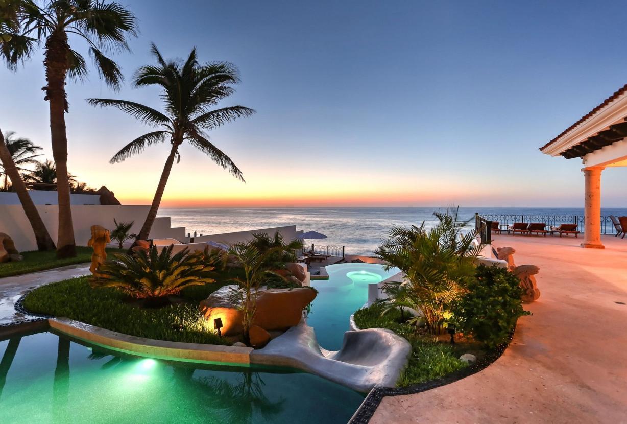 Cab004 - Luxurious sea front villa in Los Cabos