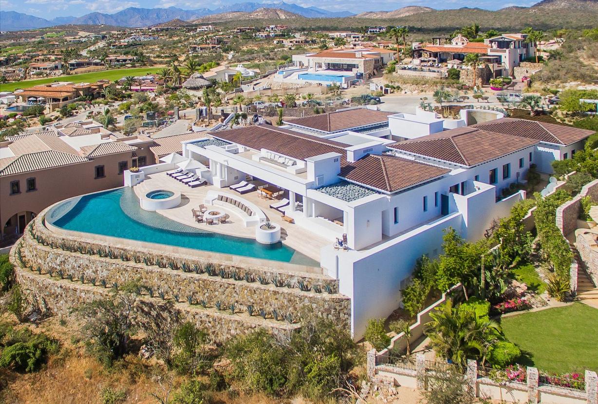 Cab016 - Luxurious 6 bedroom villa with pool in Los Cabos