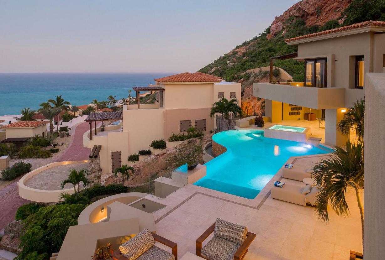 Cab017 - Belle villa triplex avec piscine à Los Cabos