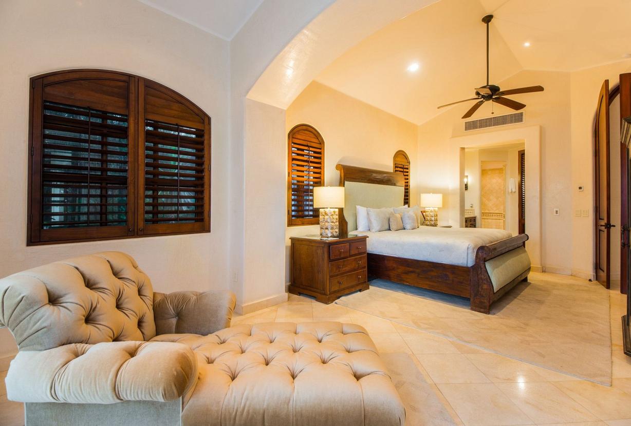 Cab019 - Exclusive 4 bedroom sea front villa in Los Cabos