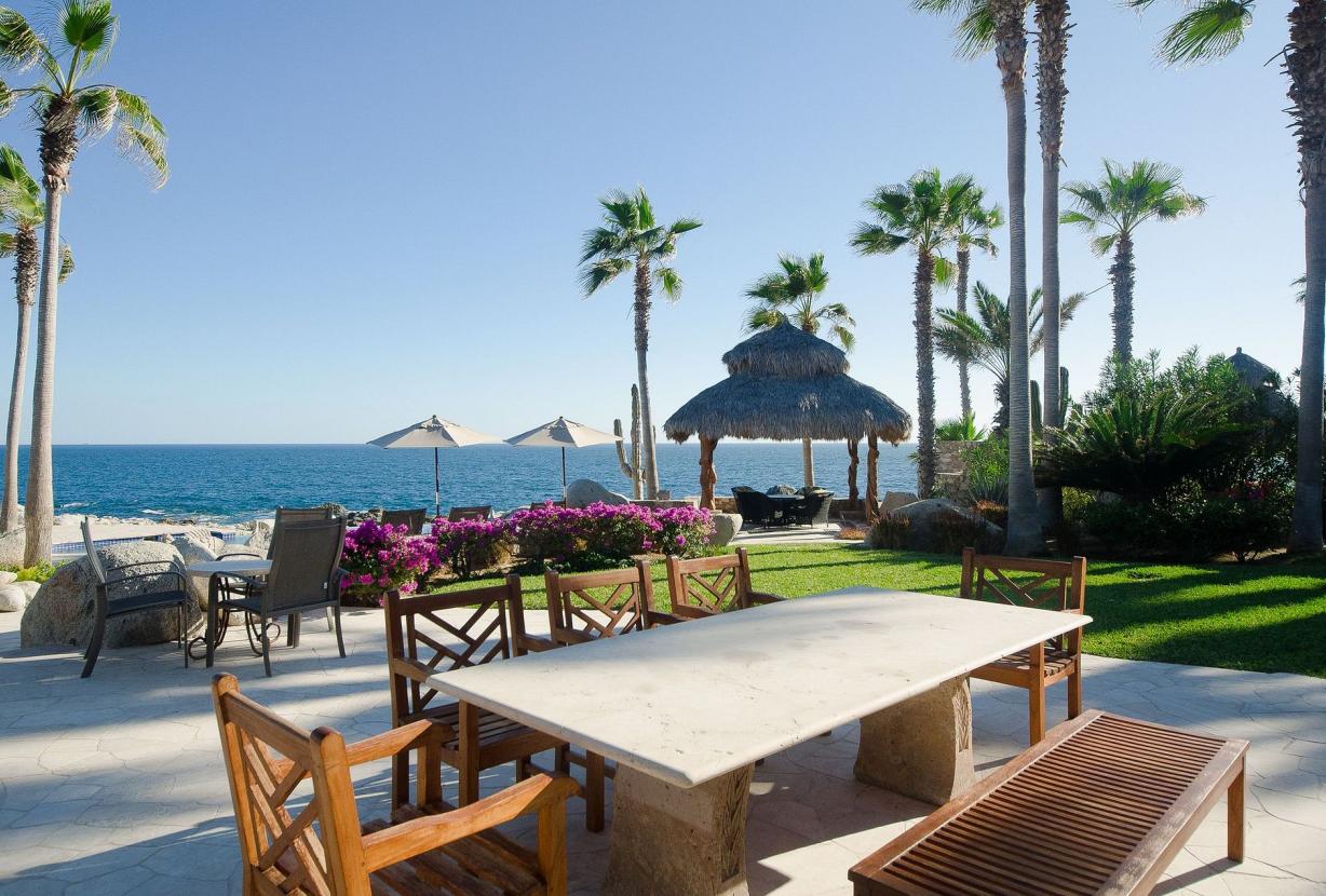 Cab019 - Exclusive 4 bedroom sea front villa in Los Cabos