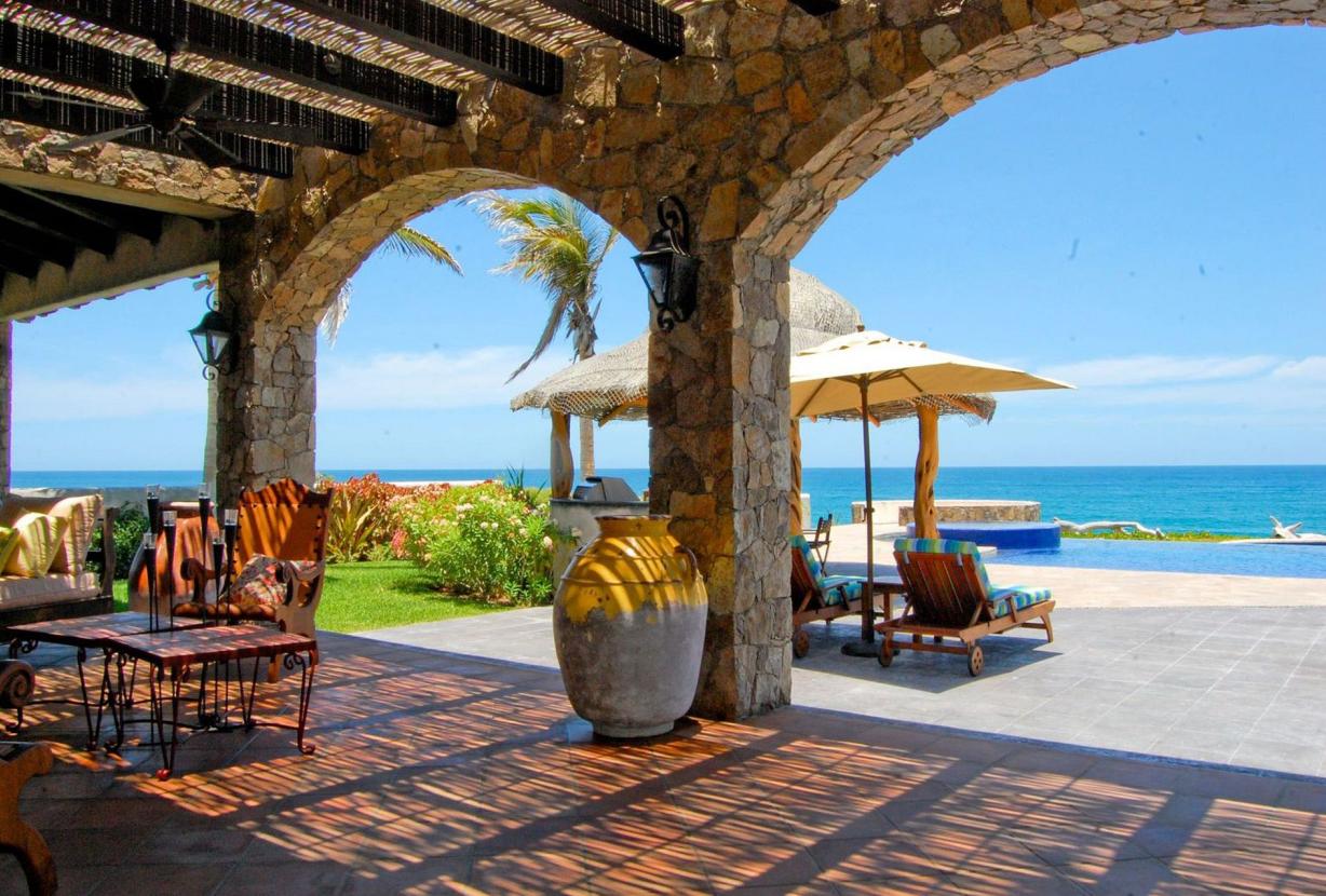 Cab025 - Splendid luxury sea front villa in Los Cabos