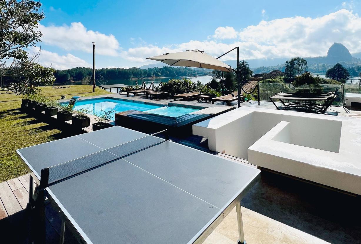 Med016 - Luxury house with lake view in Guatapé