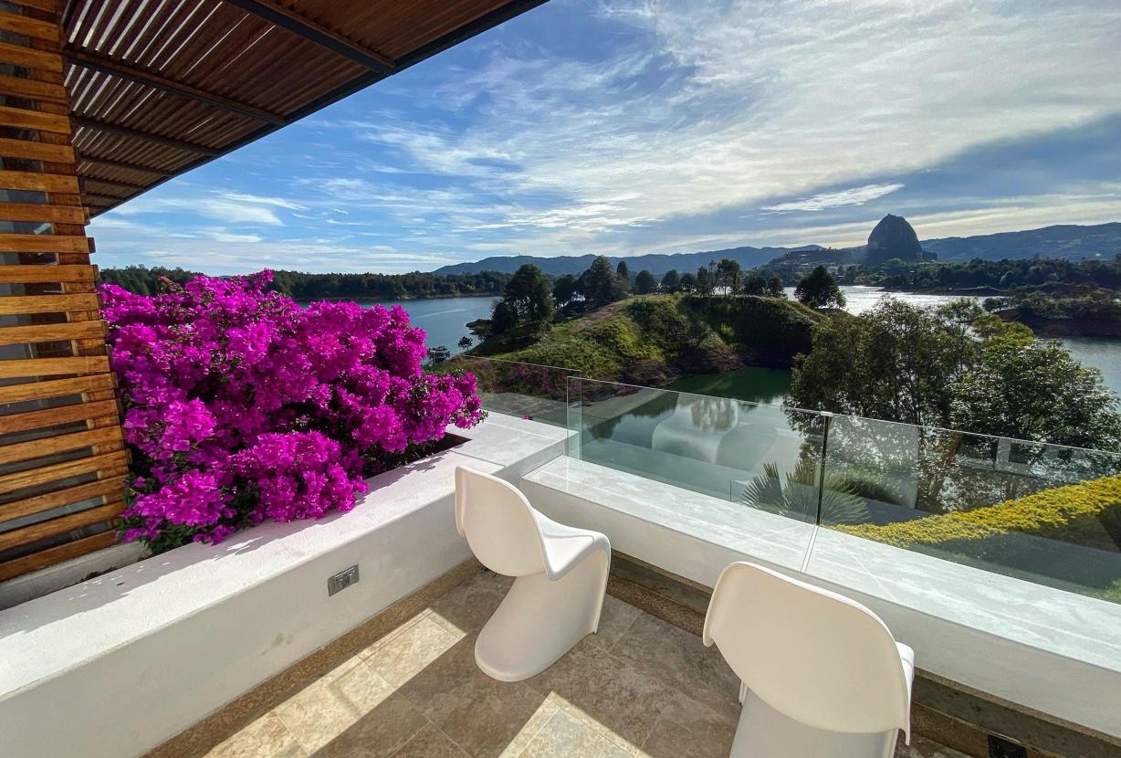 Med016 - Luxury house with lake view in Guatapé