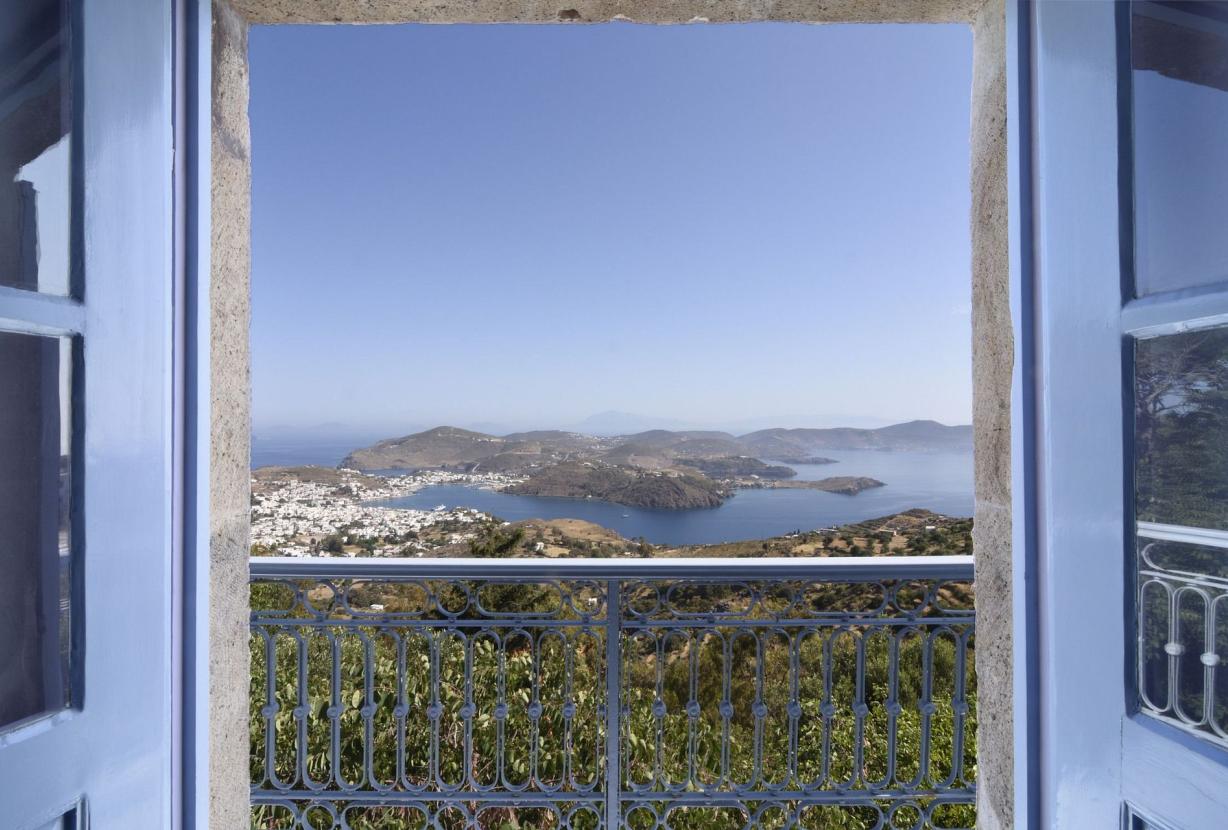 Cyc061 - Villa from an 18th-century estate in Patmos