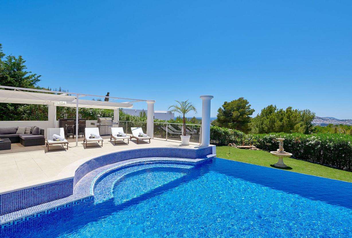 Ibi005 - Classy luxury villa in Ibiza