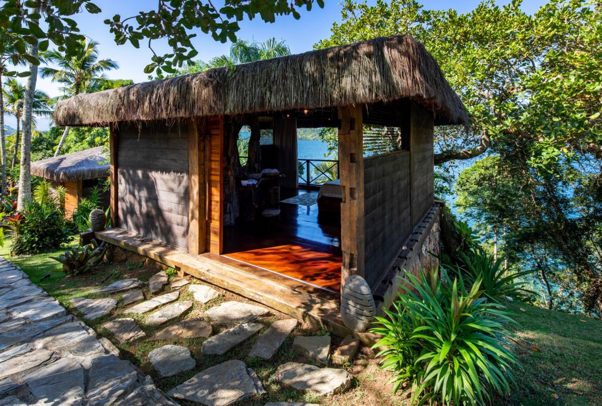 Ang002 - Private Island in Angra dos Reis