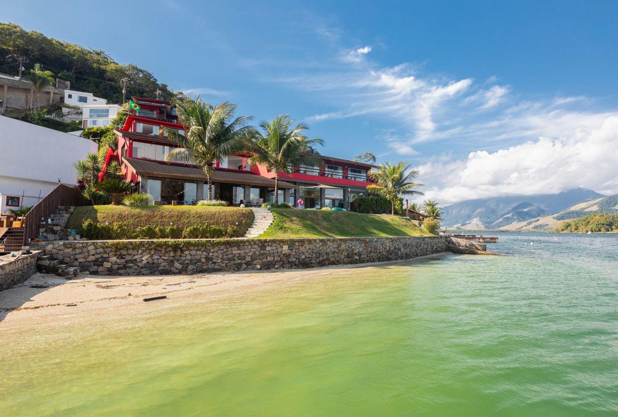 Ang006 - Magnífica casa frente al mar en Angra