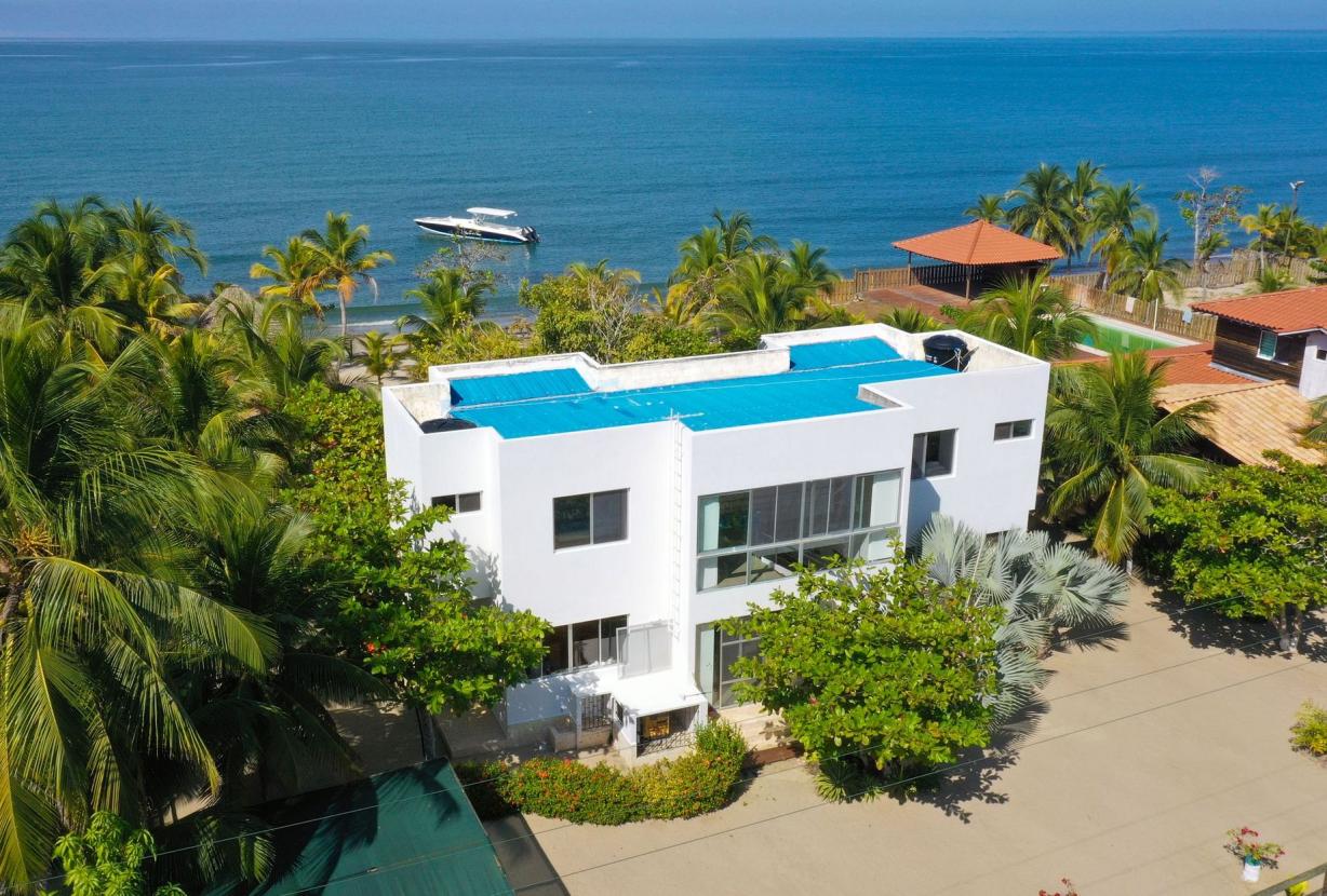 Tol002 - Beachfront villa with a pool in Tolú, Sucre