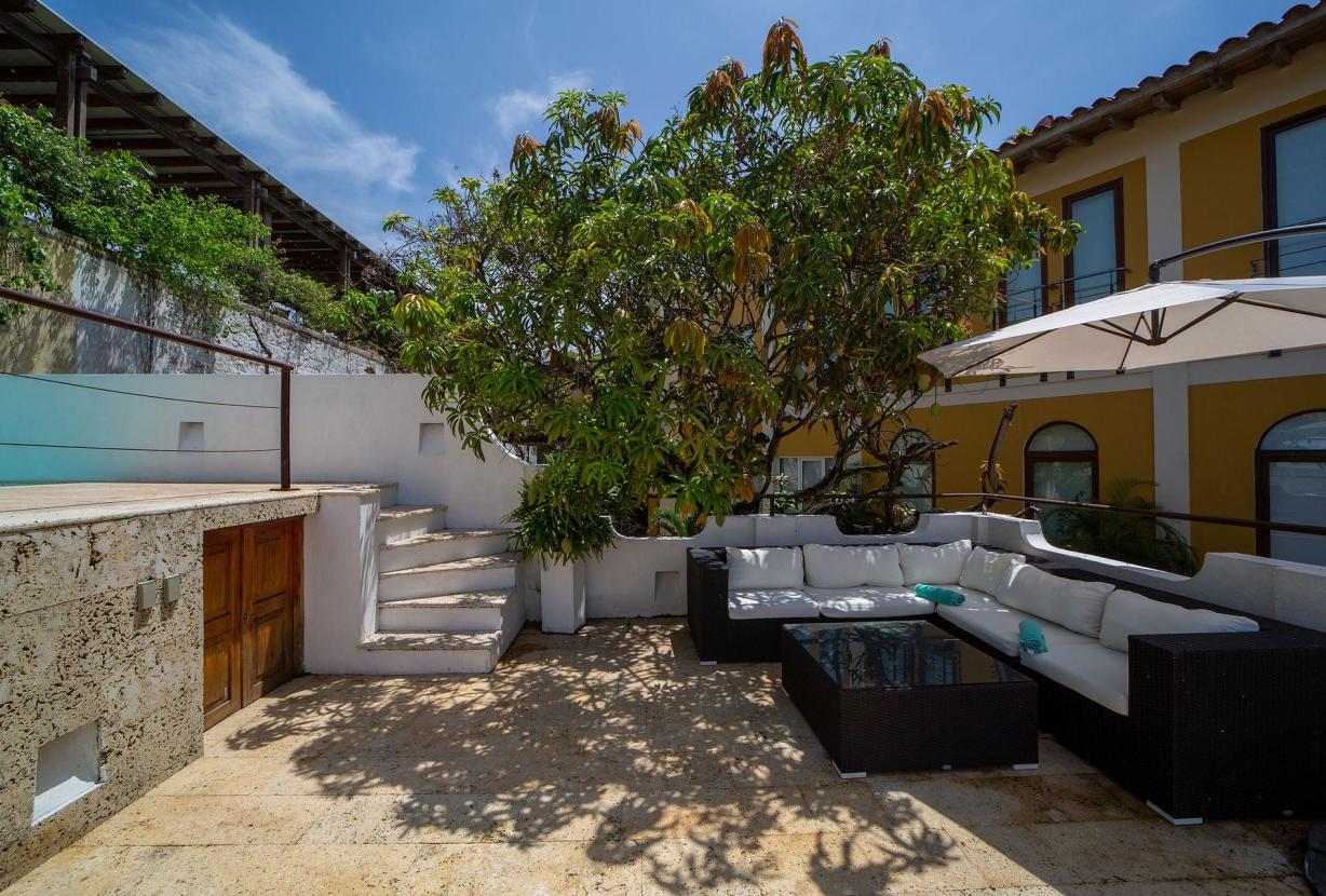 Car056 - Charming 7 bedroom colonial house in Cartagena