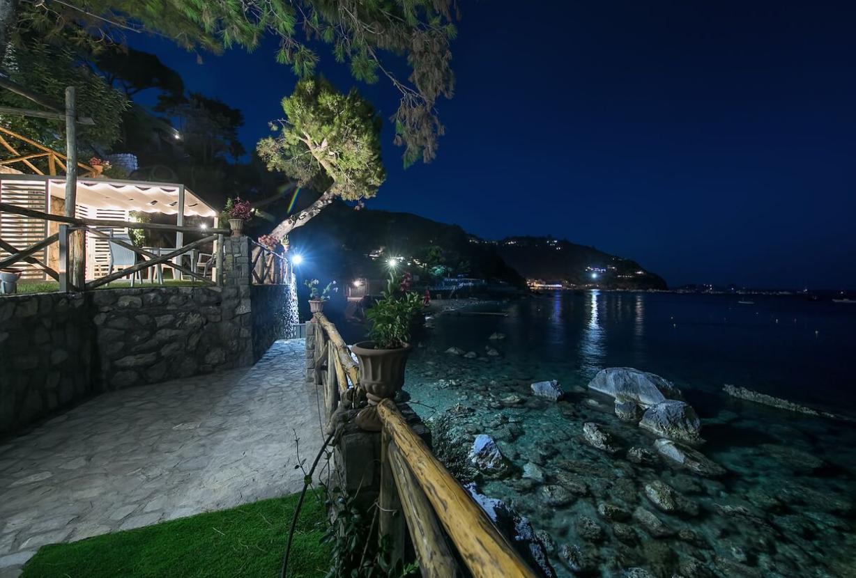Cam006 - Villa en la costa de Sorrento, Campania