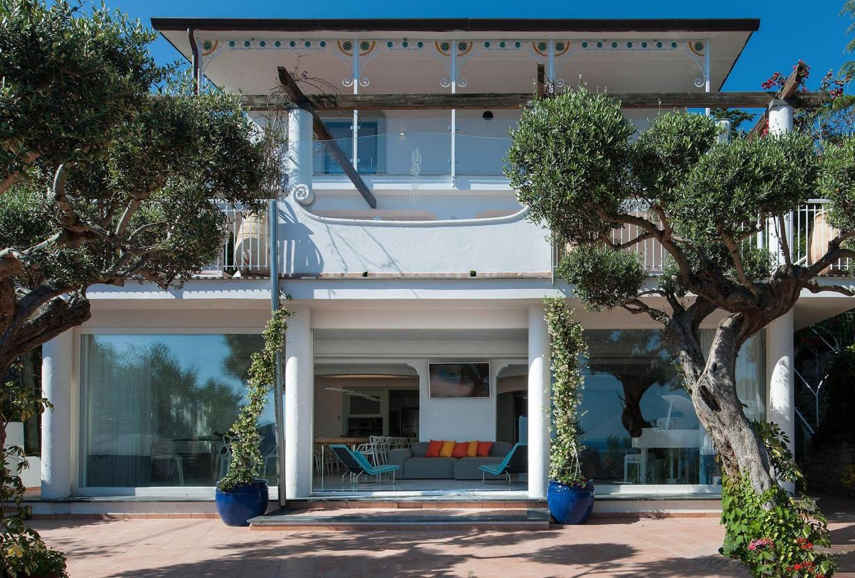 Cam009 - three-story villa on Sorrento Coast, Campania