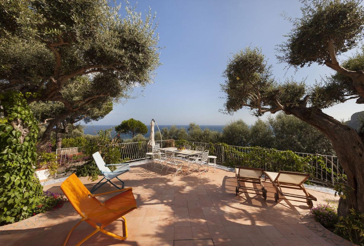 Cam009 - three-story villa on Sorrento Coast, Campania