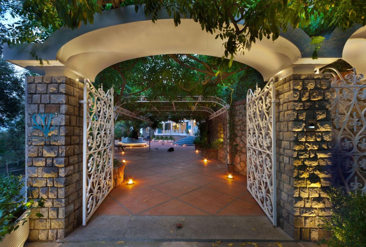 Cam007 - Modern villa, Sorrento Coast, Campania