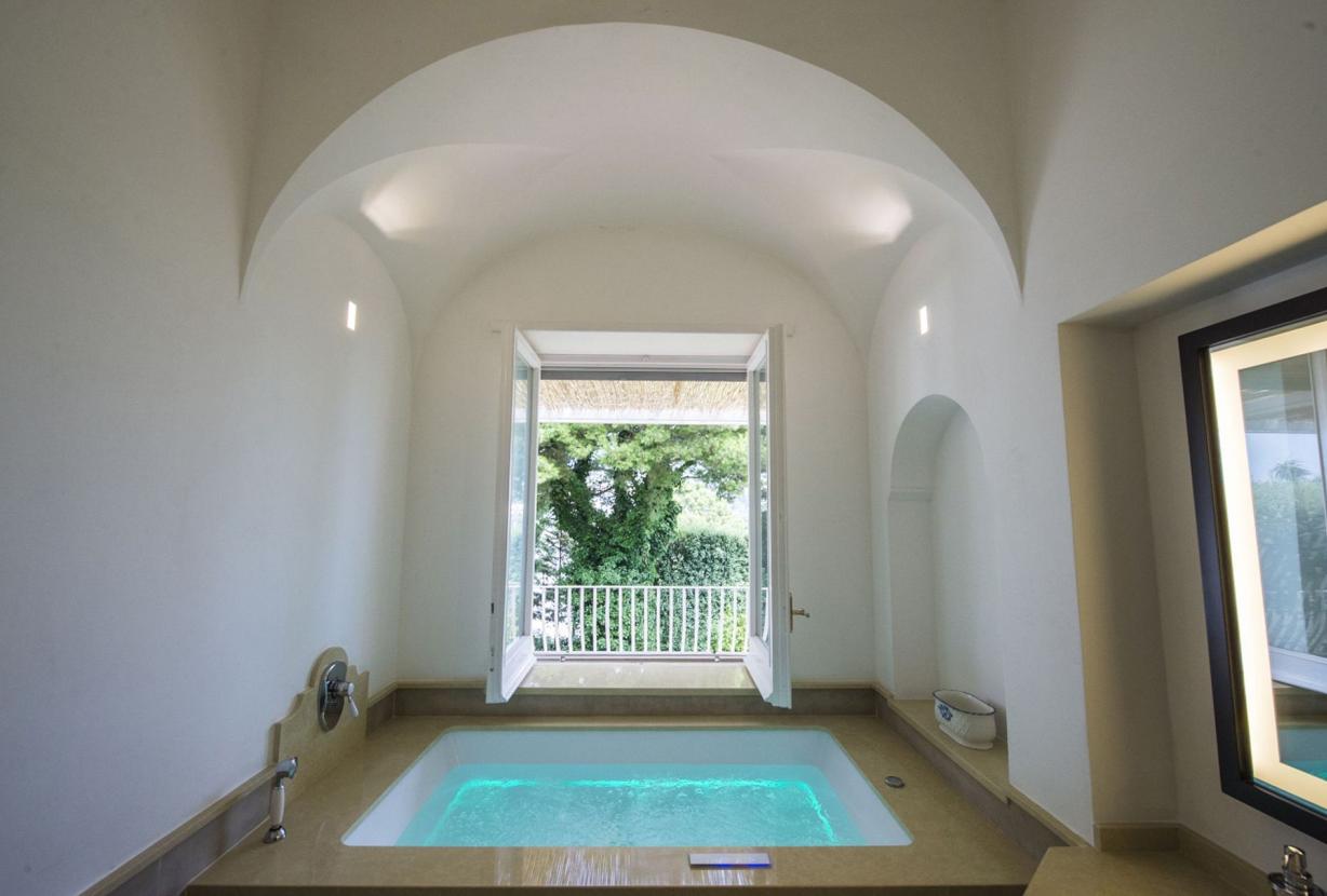 Cam015 - Villa on the island of Capri, Campania