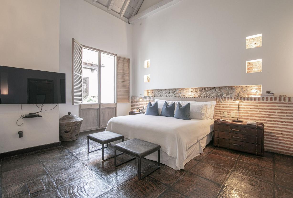 Car027 - Stunning 8 bedroom mansion in Old City, Cartagena