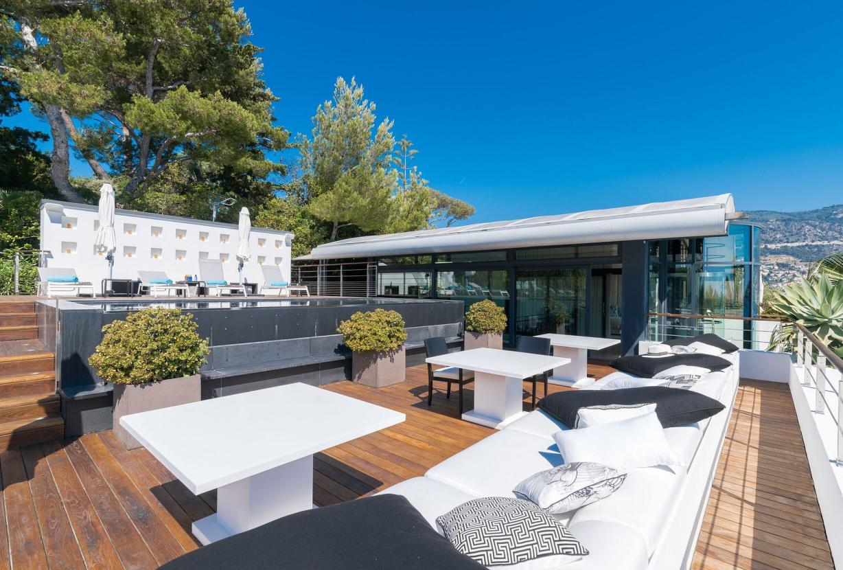 Azu007 - Villa avec piscine à débordement, Côte d'Azur