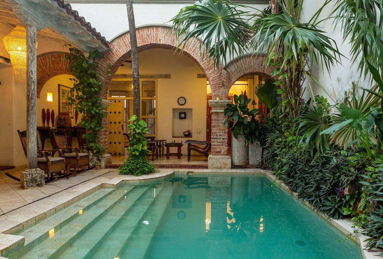 Car090 - Villa coloniale avec piscine au Centre Historique