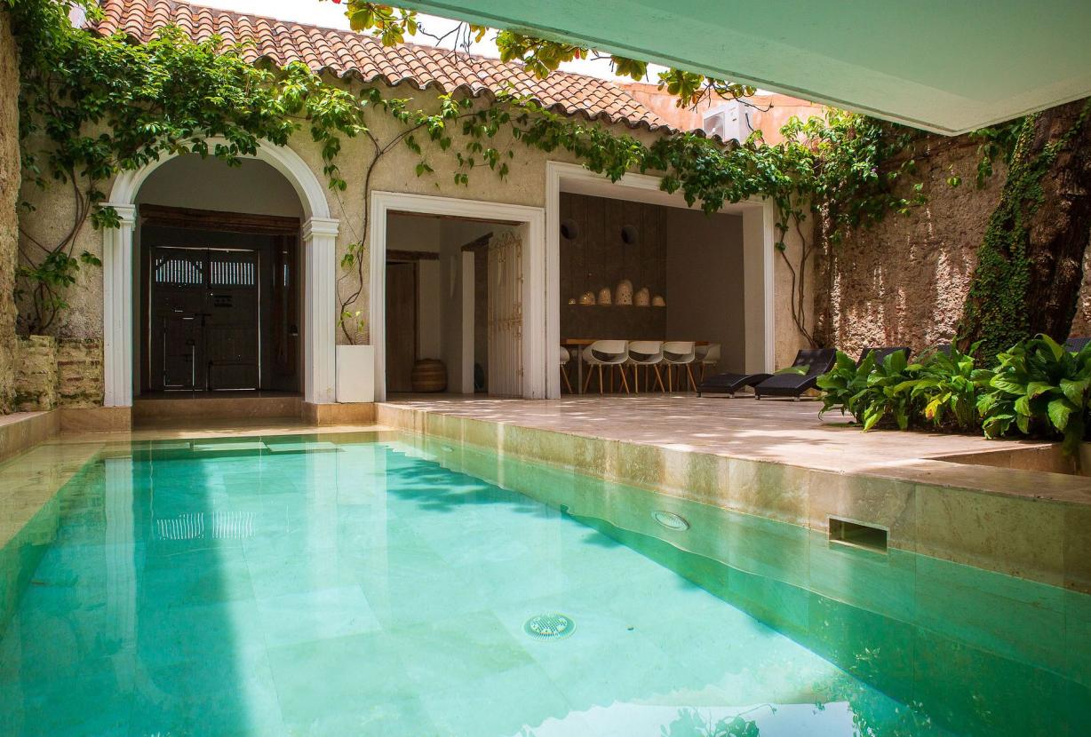 Car037 - Encantadora casa colonial con piscina en Cartagena