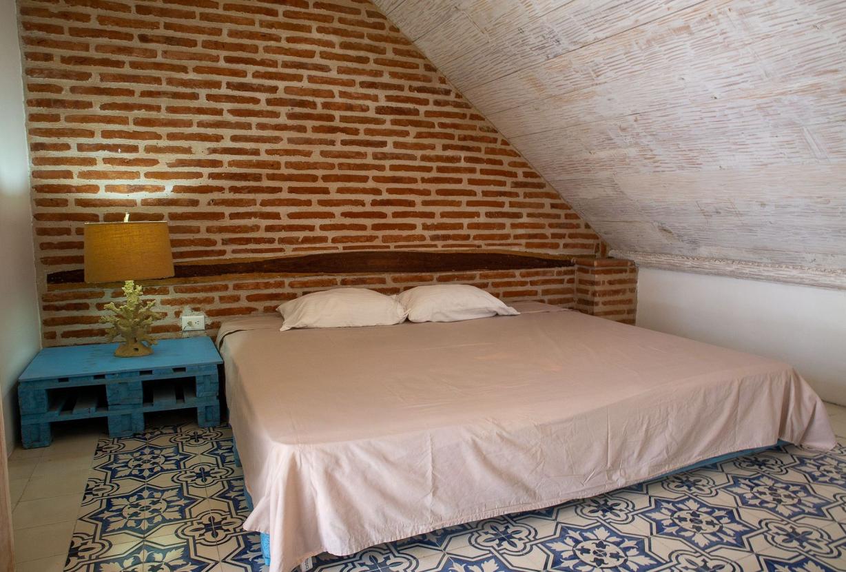 Car101 - Encantadora casa colonial de 8 cuartos en Cartagena