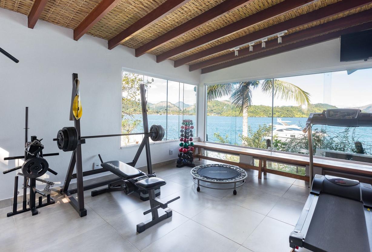 Ang017 - Magnifique villa insulaire à Angra dos Reis