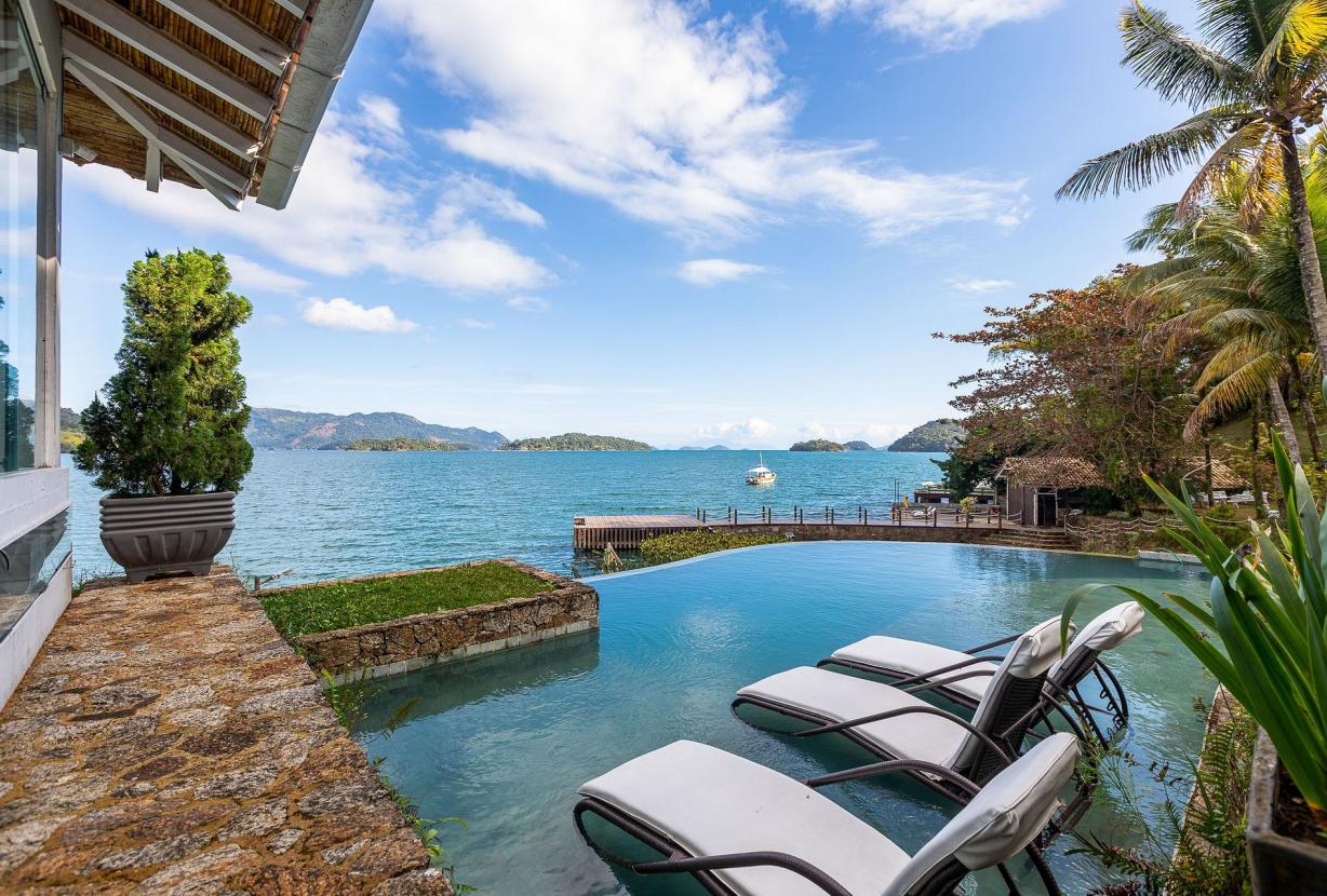 Ang017 - Magnifique villa insulaire à Angra dos Reis