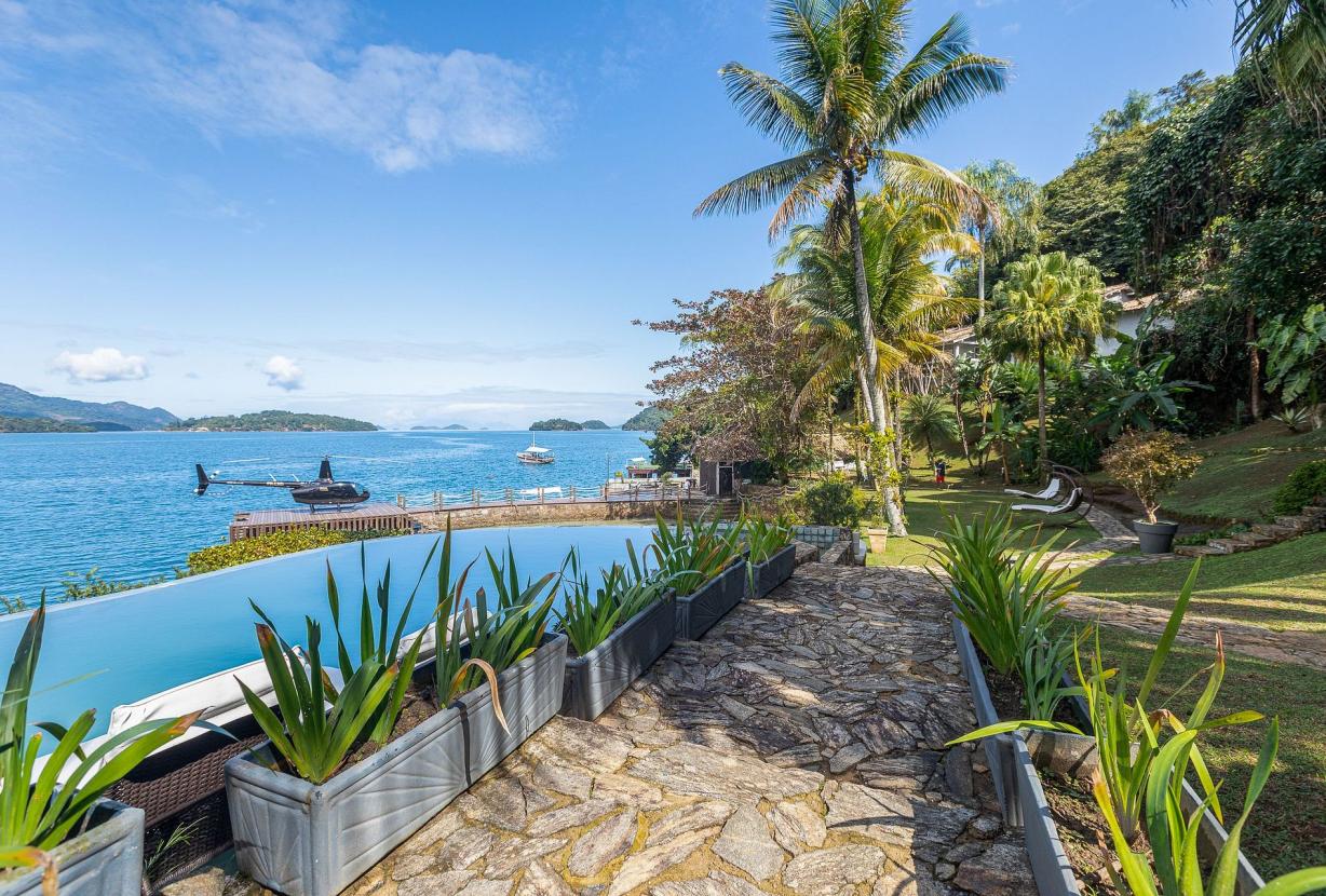 Ang017 - Magnifique villa insulaire à Angra dos Reis