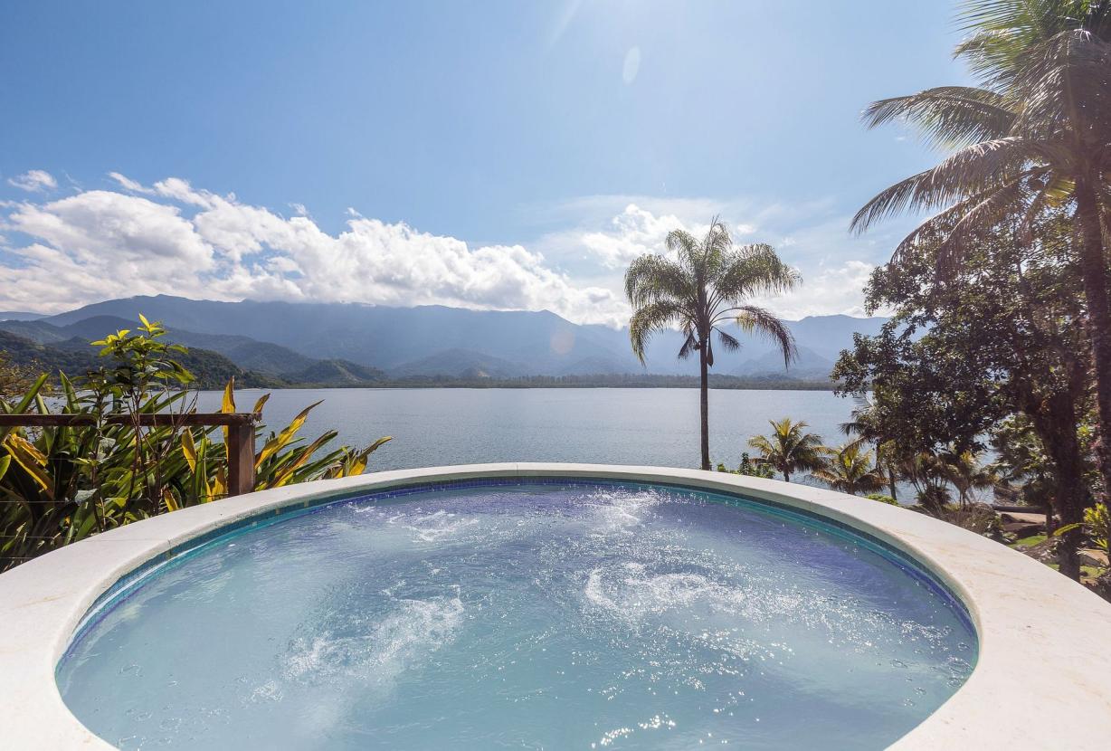 Ang043 - Charmosa casa de 4 quartos em uma ilha em Angra