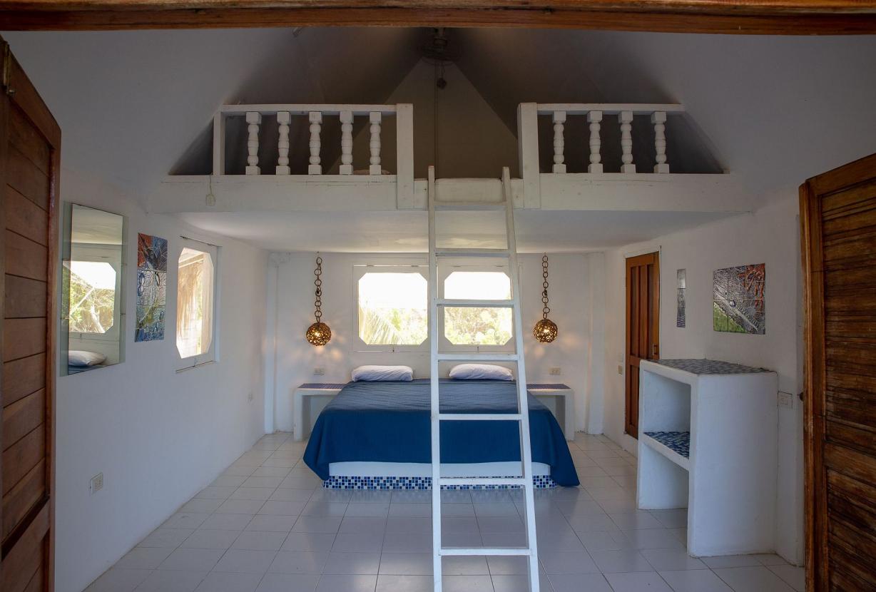 Car107 - Incroyable villa en bord de mer aux Iles du Rosaire