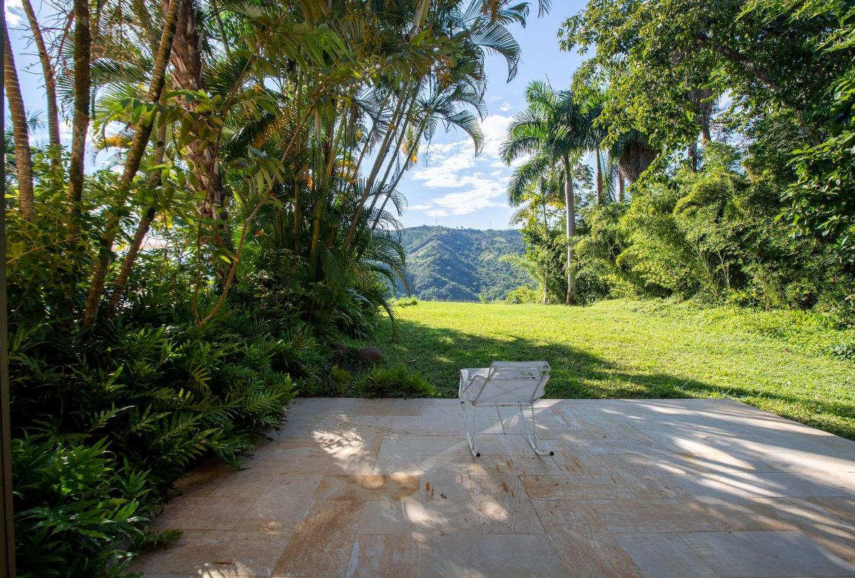 Anp024 - Hermosa casa con piscina y vista a la montaña