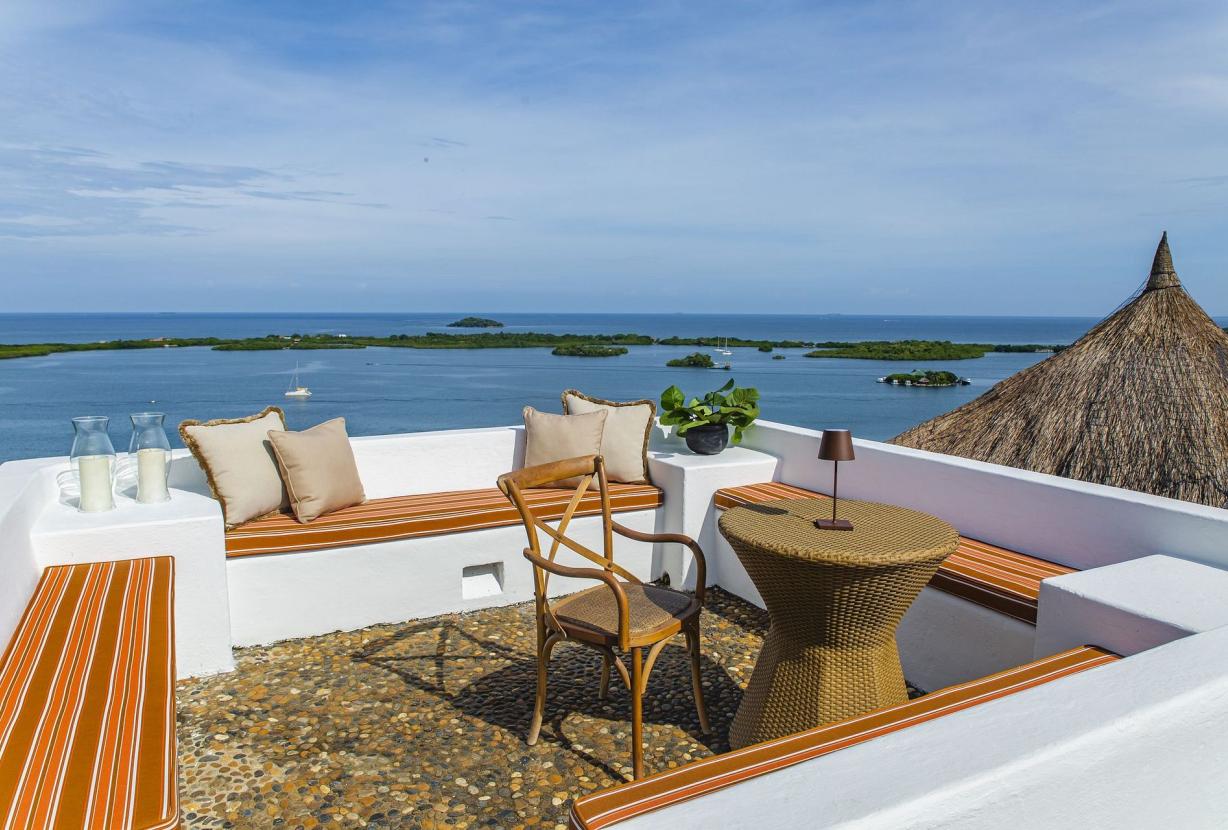 Car082 - Magnificent oceanfront villa in Barú, Cartagena