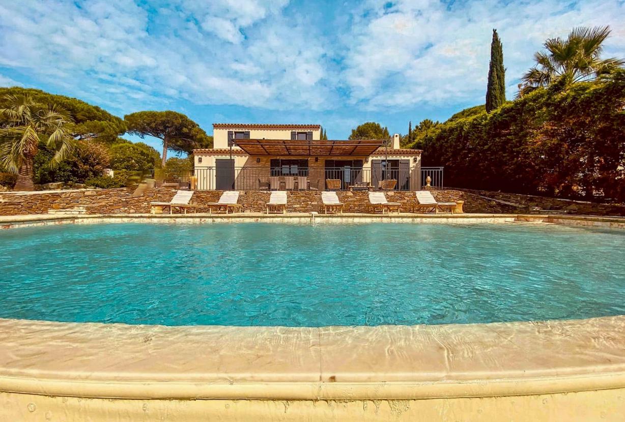 Azu038 - Villa provençal près de Saint Tropez