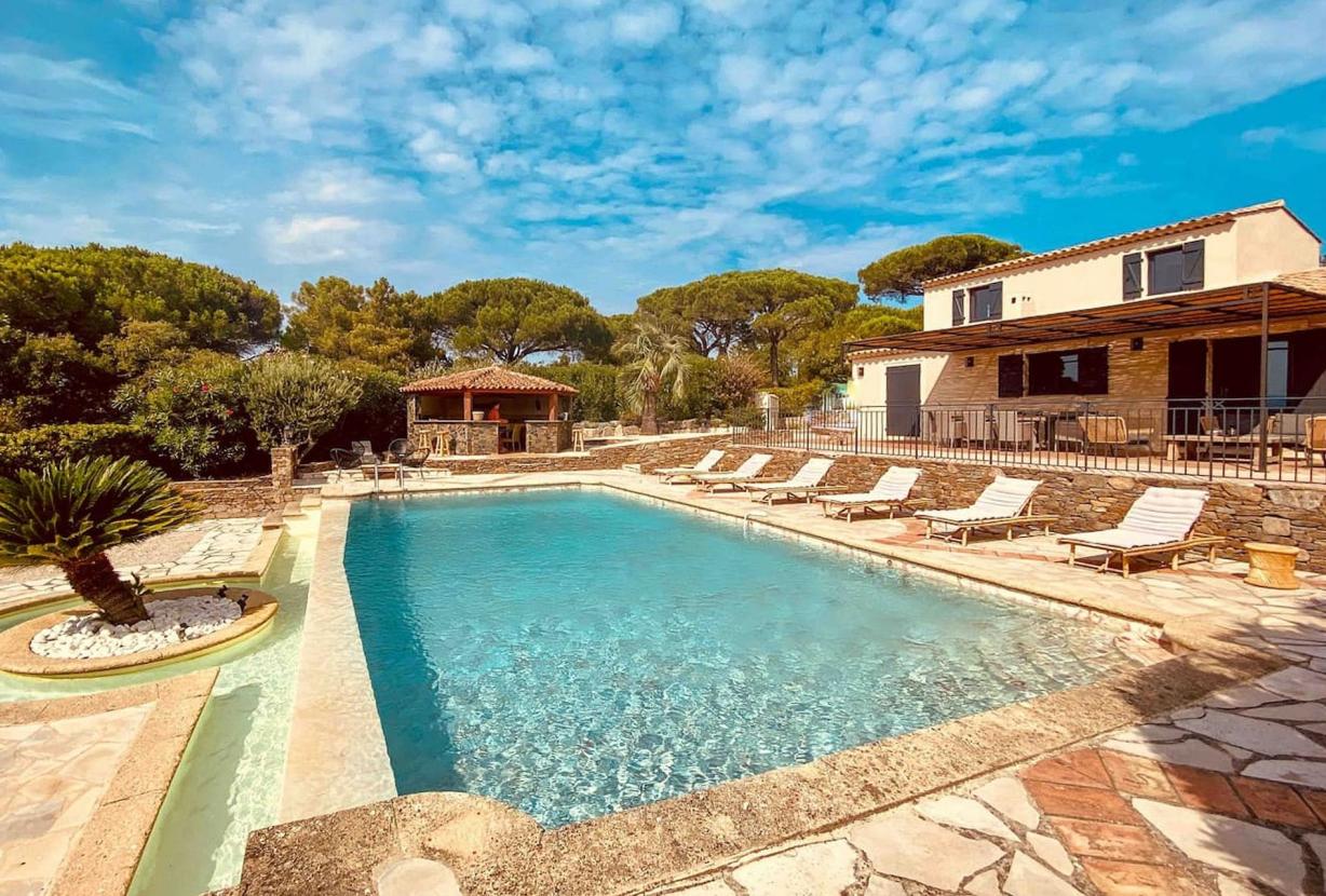 Azu038 - Villa provençal près de Saint Tropez