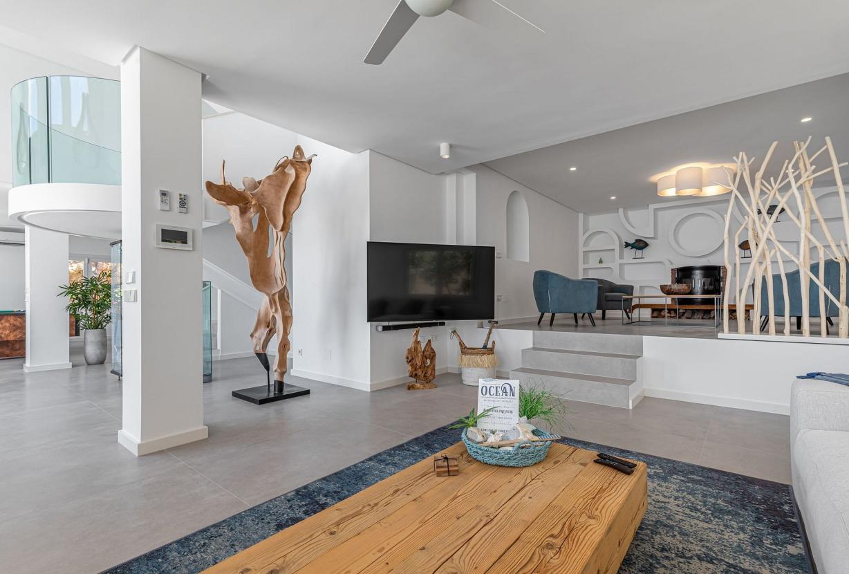 Mal007 - Luxury villa in first sea line, Mallorca