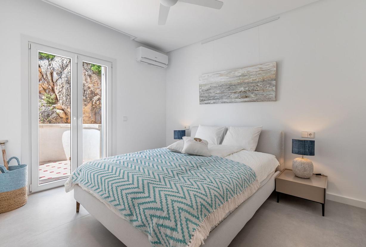 Mal007 - Luxury villa in first sea line, Mallorca