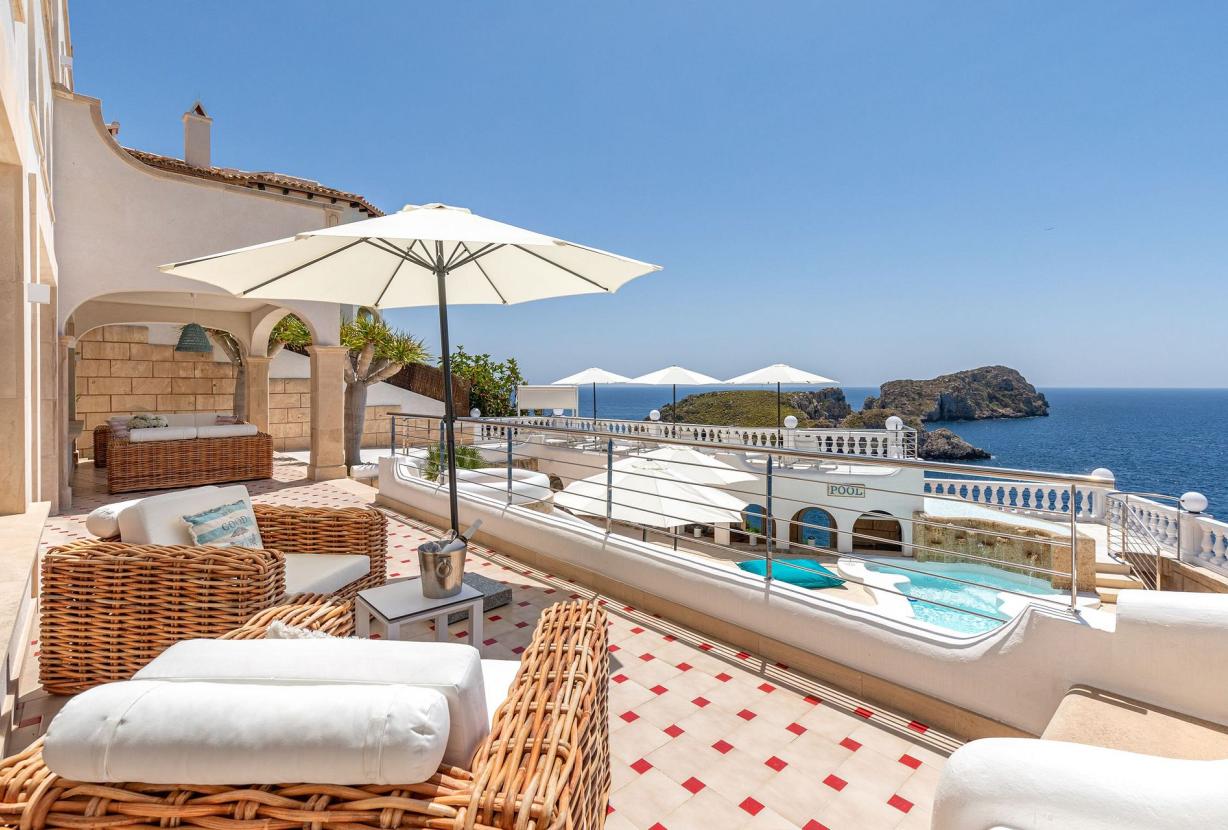 Mal007 - Luxury villa in first sea line, Mallorca