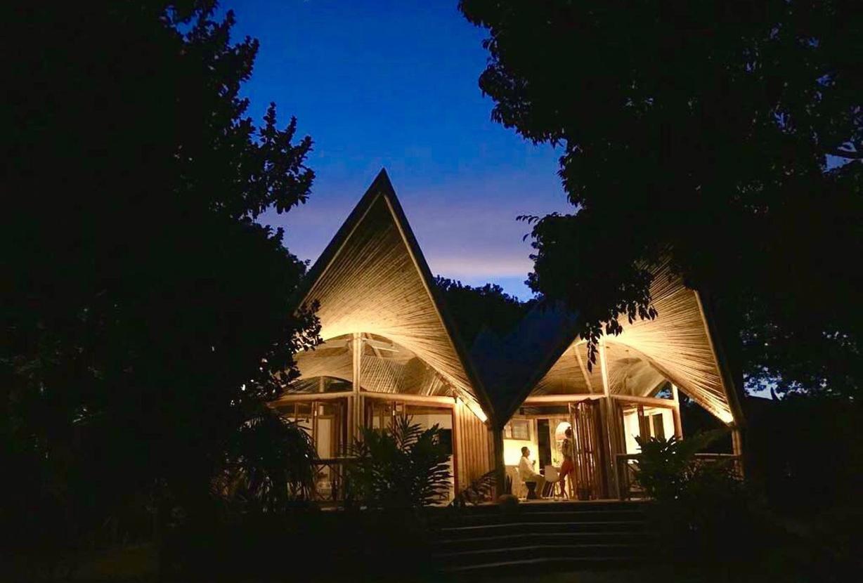 Bah135 - Hermosa villa de 3 cuartos con jardín en Trancoso