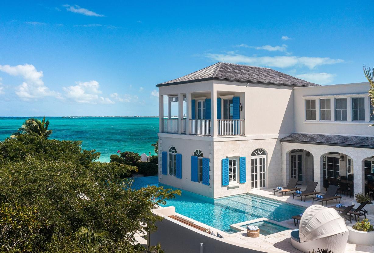 Tci001 – Elegant beachfront villa in Turtle Cove