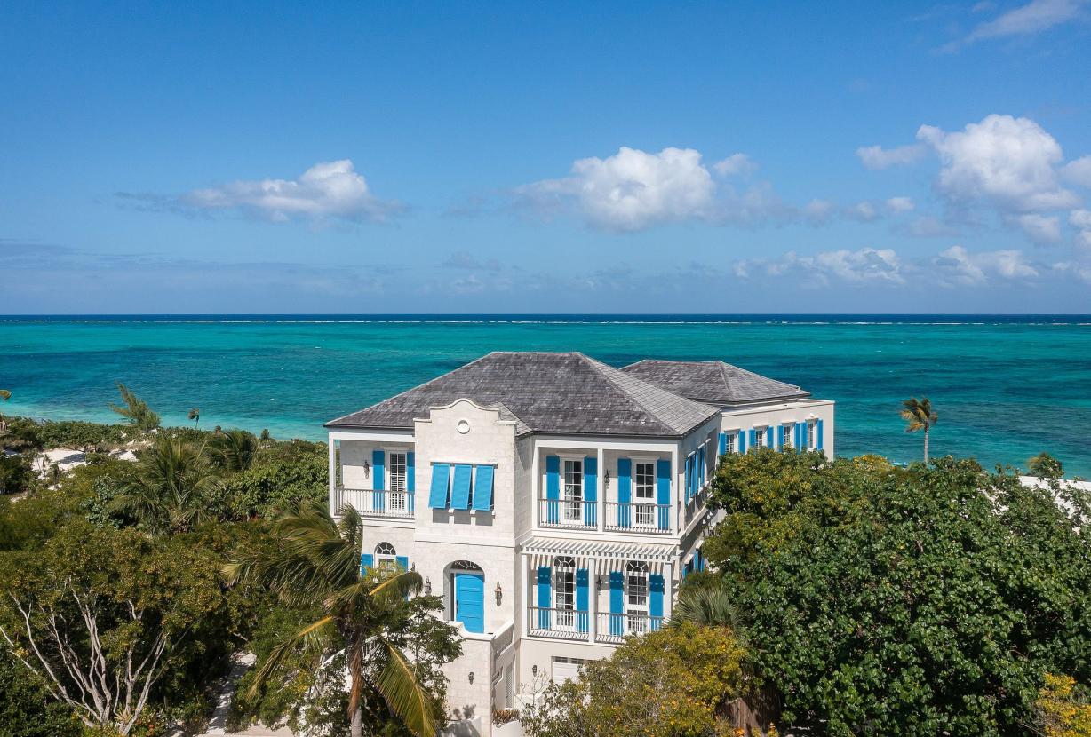 Tci001 – Elegant beachfront villa in Turtle Cove
